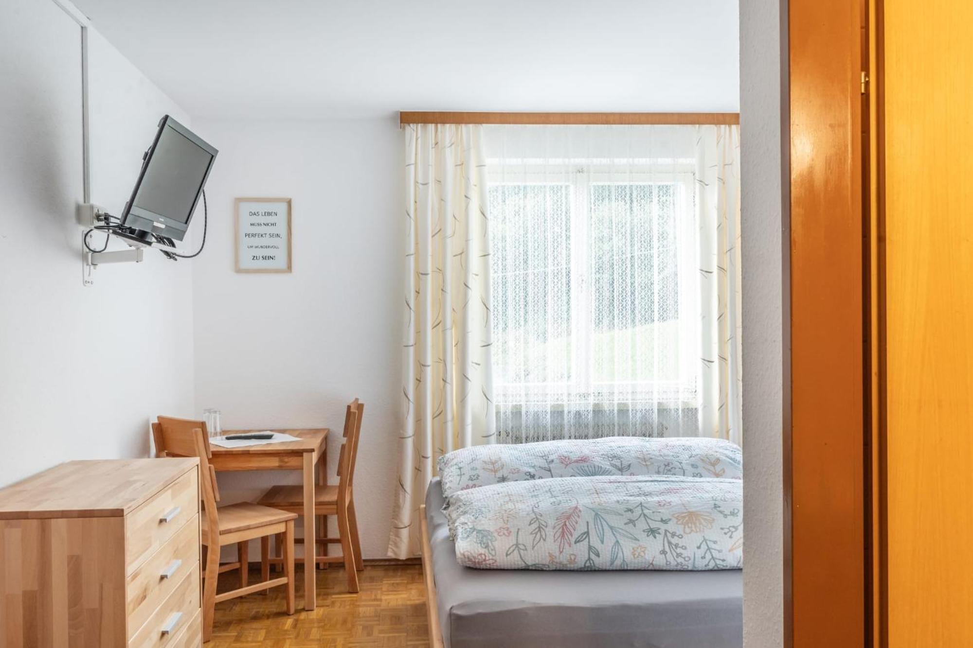 Pension Stein Göfis Rom bilde